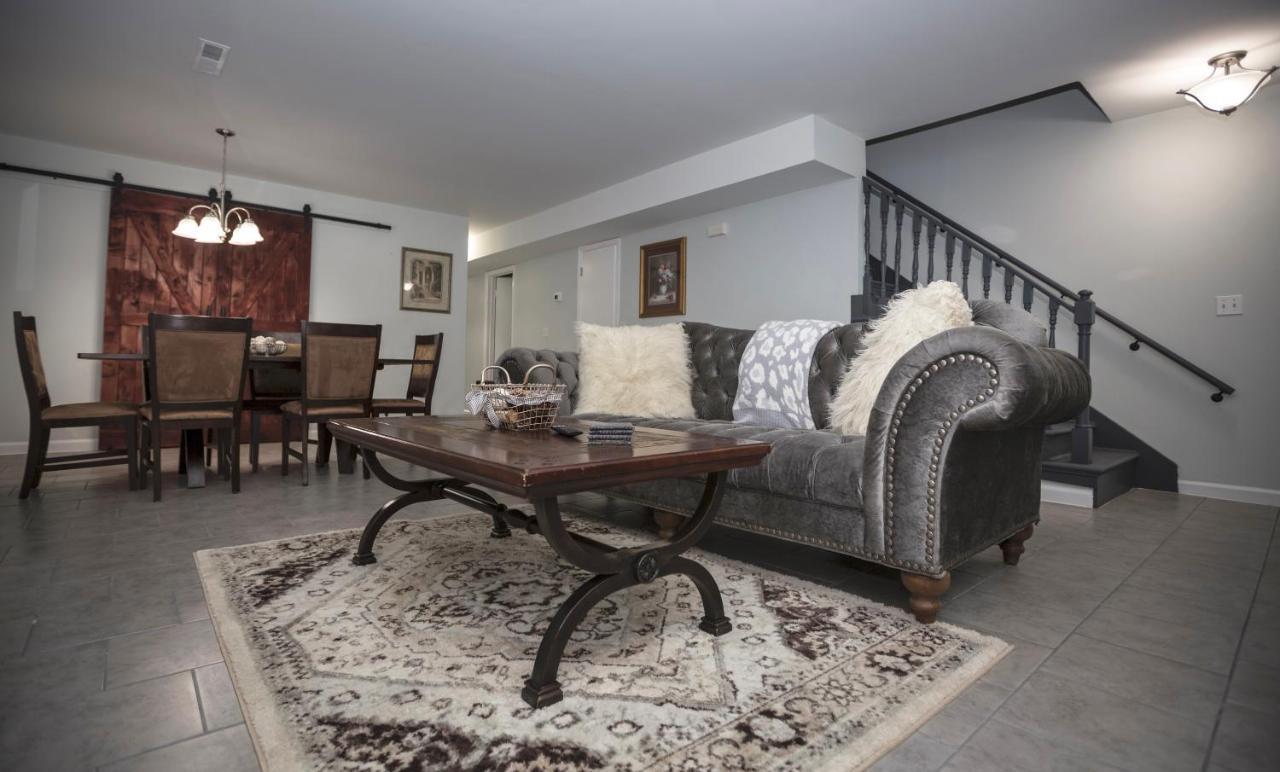 Elegant 3 Bedroom Apt With Free Parking And Balcony Nashville Zewnętrze zdjęcie